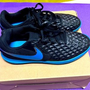 Size 6, Nike brand, boys indoor soccer cleats